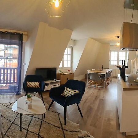 Duplex Au Coeur De Deauville Avec Vue Imprenable Et Parking Prive Kültér fotó